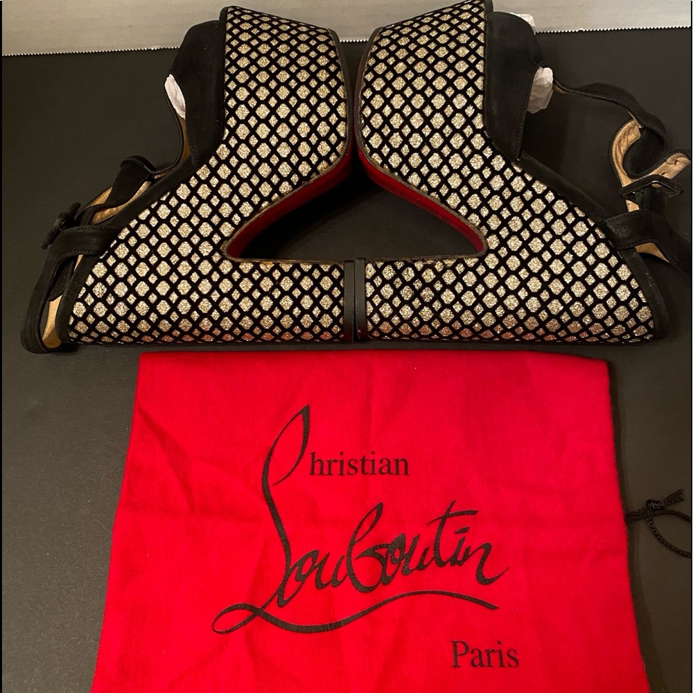 NEW! Christian Louboutin platforms.Shoes fit like a size 5.Louboutins run small.
